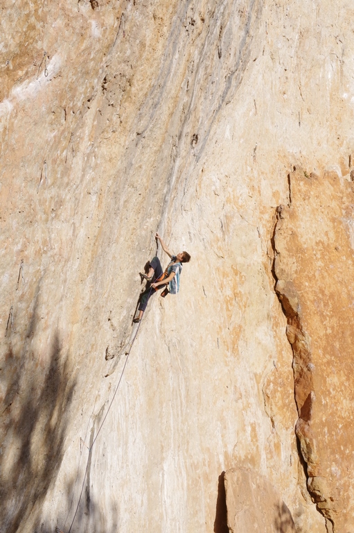 You are currently viewing Le team jeunes du club sur les falaises des gorges du Tarn